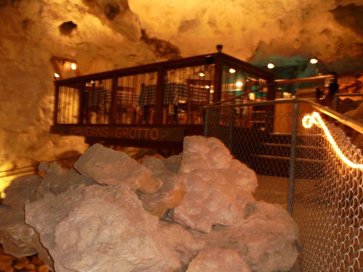 Grand Canyon Caverns Inn Peach Springs Exterior foto