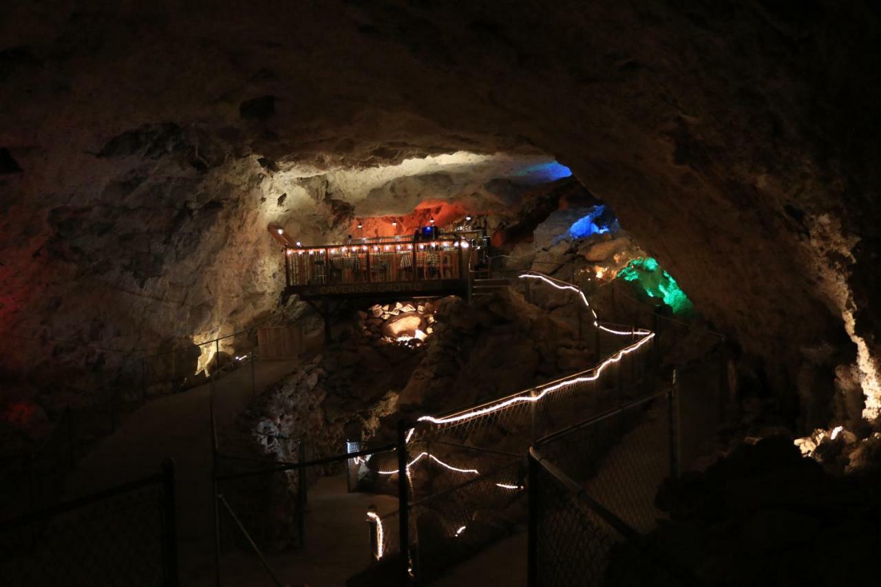 Grand Canyon Caverns Inn Peach Springs Exterior foto